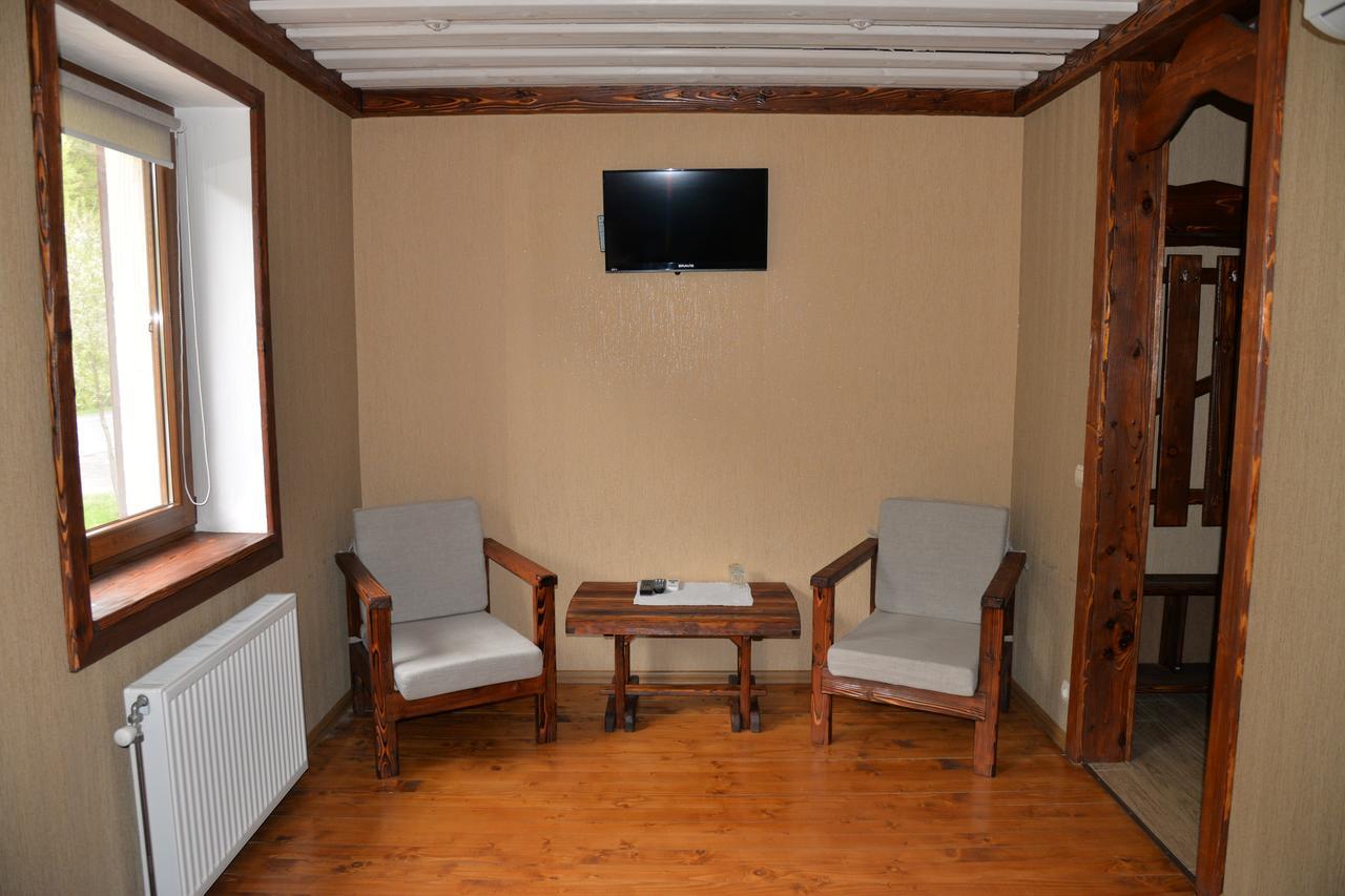 Motel Syni Potoky Svalyava Exterior foto